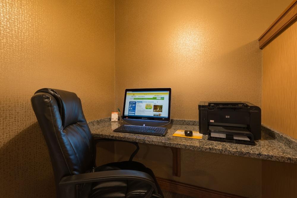 La Quinta Inn By Wyndham Buffalo Airport Williamsville Extérieur photo