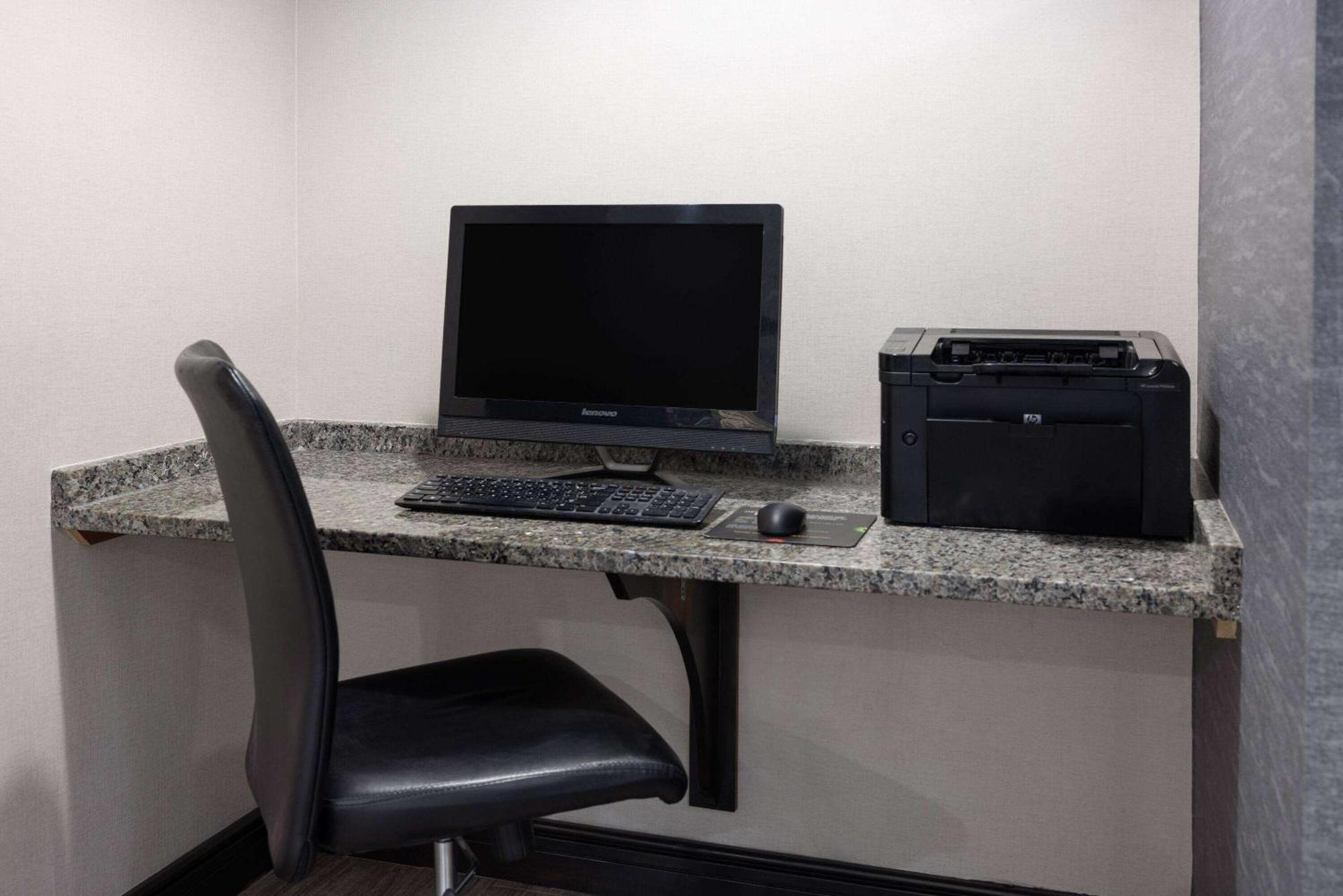 La Quinta Inn By Wyndham Buffalo Airport Williamsville Extérieur photo