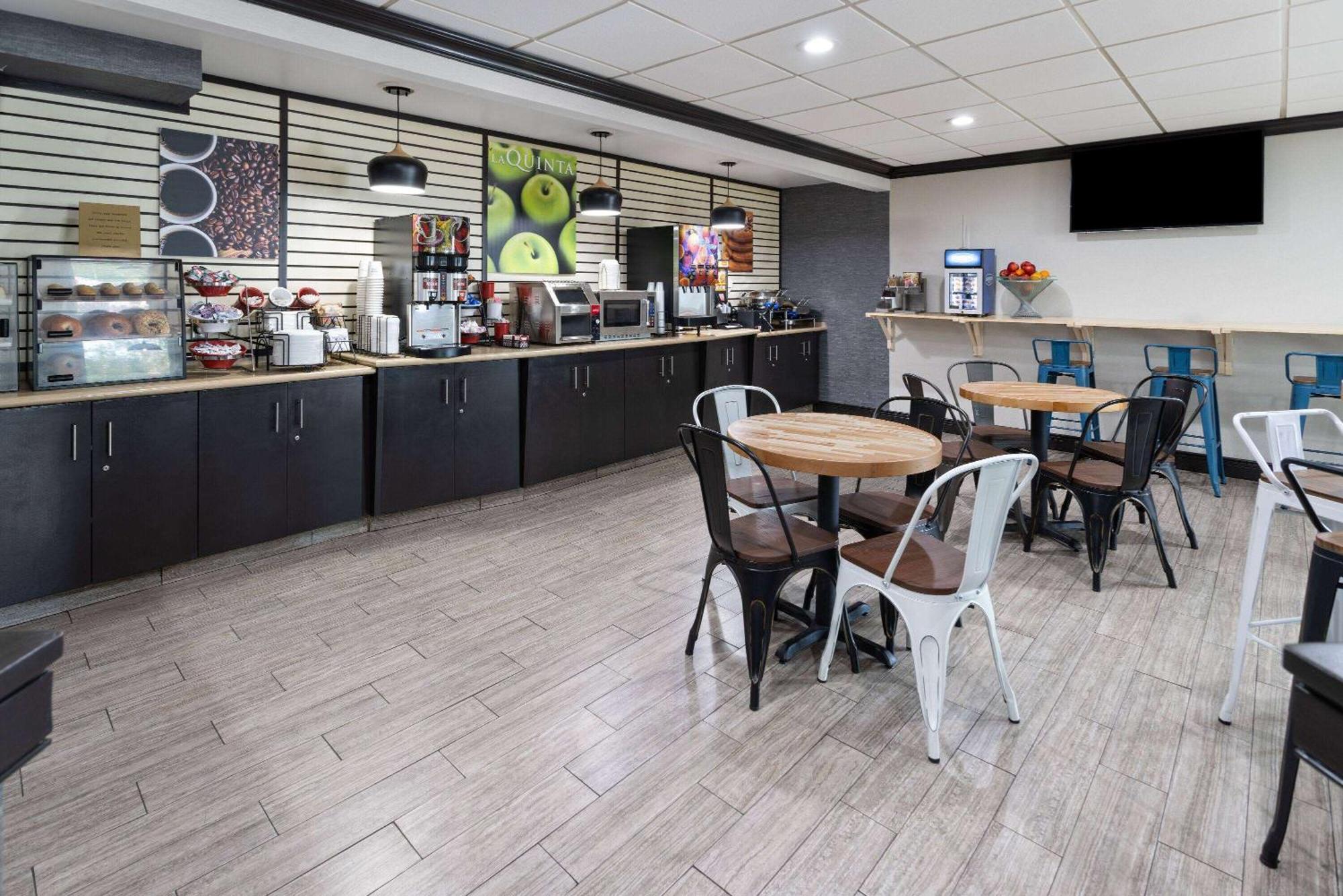 La Quinta Inn By Wyndham Buffalo Airport Williamsville Extérieur photo
