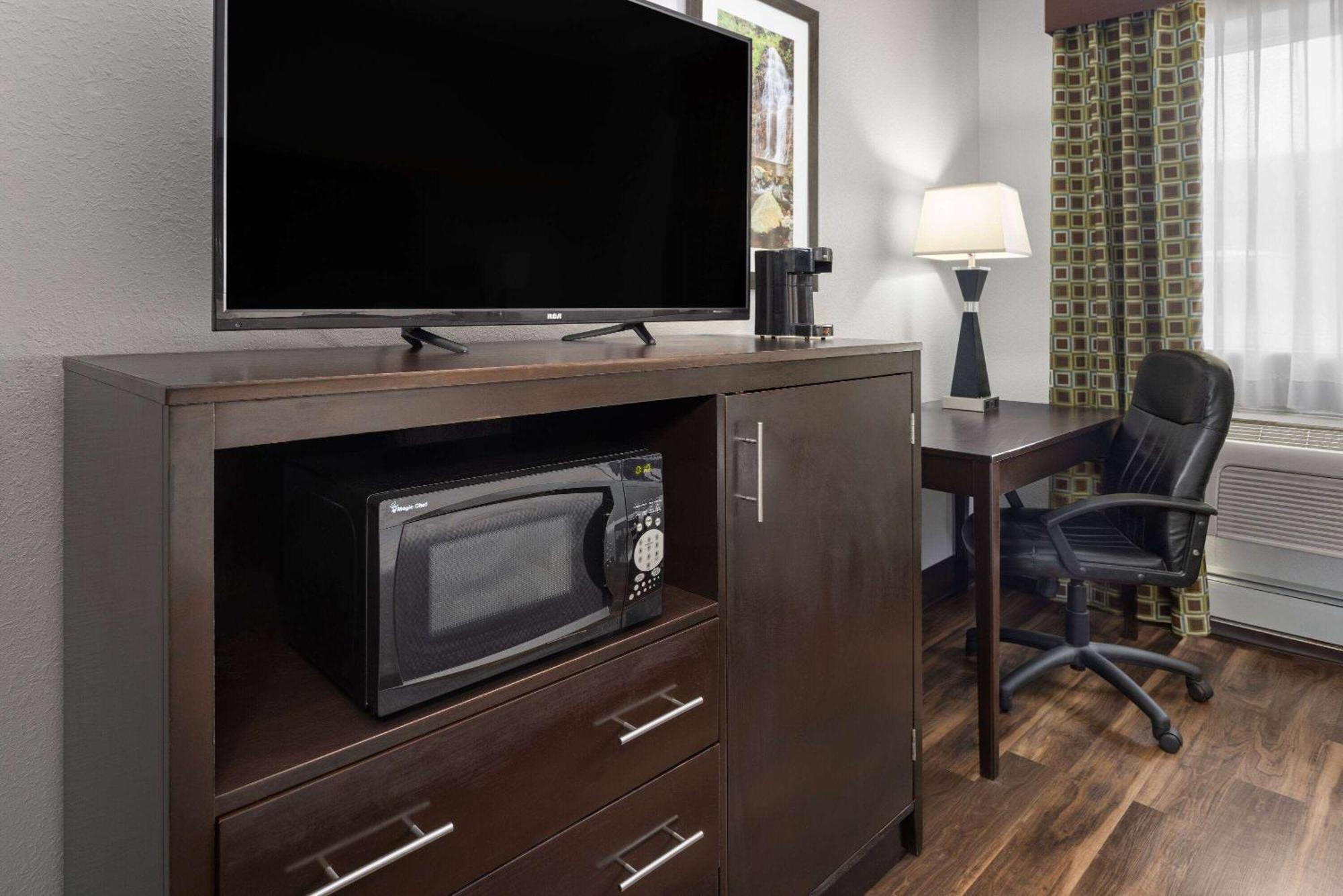 La Quinta Inn By Wyndham Buffalo Airport Williamsville Extérieur photo