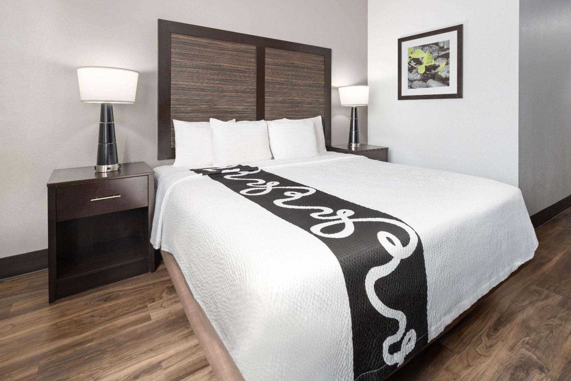 La Quinta Inn By Wyndham Buffalo Airport Williamsville Extérieur photo