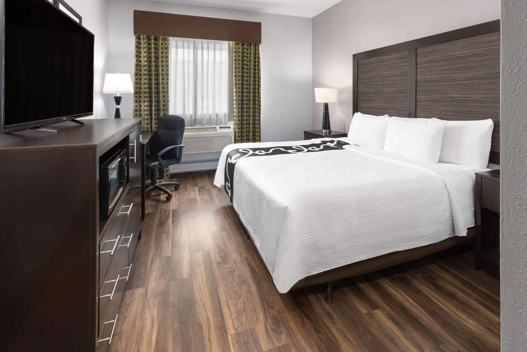 La Quinta Inn By Wyndham Buffalo Airport Williamsville Extérieur photo