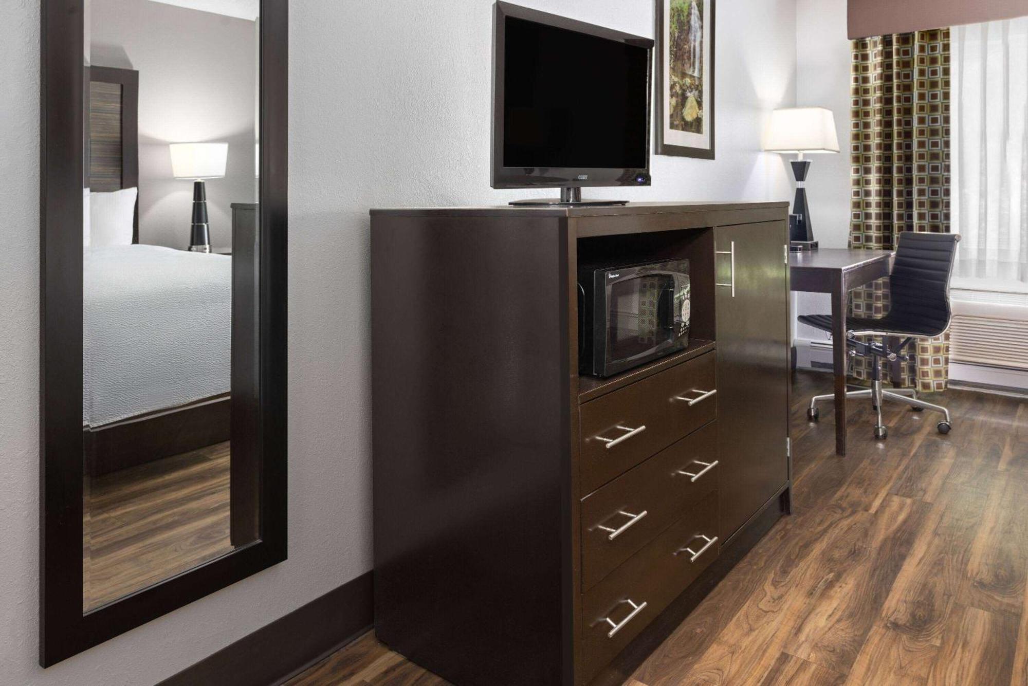 La Quinta Inn By Wyndham Buffalo Airport Williamsville Extérieur photo