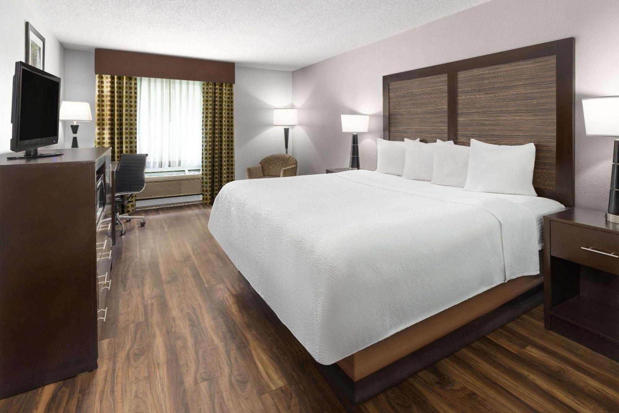 La Quinta Inn By Wyndham Buffalo Airport Williamsville Extérieur photo